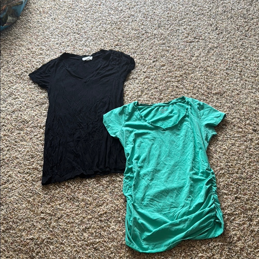 Black and Green Comfy V-Neck Maternity T-Shirts - Small